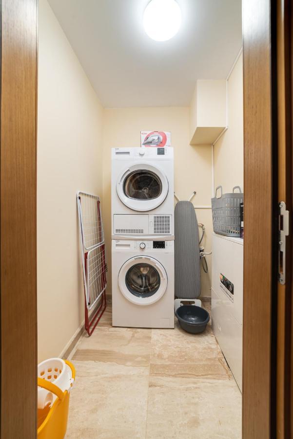 Deluxe And Central Garden Apartment Varna Exterior photo